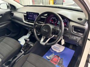 2021 Kia Stonic 1.0 T-Gdi 2 Dct Euro 6 (s/s) 5dr in White — image 6