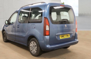 2013 Peugeot Partner Tepee 1.6 Hdi Tepee S Egc (s/s) 5dr in Blue — image 2