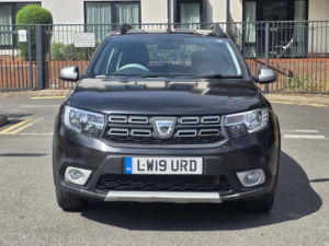 2019 Dacia Sandero Stepway 0.9 Tce Essential Hatchback 5dr Petrol Manual Euro 6 (s/s) (90 Ps) in Black — image 2