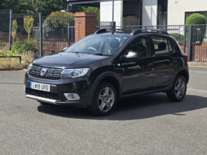 2019 Dacia Sandero Stepway 0.9 Tce Essential Hatchback 5dr Petrol Manual Euro 6 (s/s) (90 Ps) in Black — image 3
