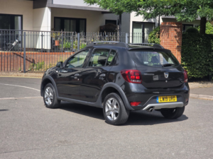 2019 Dacia Sandero Stepway 0.9 Tce Essential Hatchback 5dr Petrol Manual Euro 6 (s/s) (90 Ps) in Black — image 4