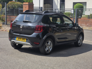 2019 Dacia Sandero Stepway 0.9 Tce Essential Hatchback 5dr Petrol Manual Euro 6 (s/s) (90 Ps) in Black — image 6