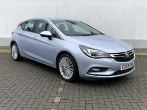 2019 Vauxhall Astra 1.4 Turbo Elite Nav 5-Door in Silver — image 3