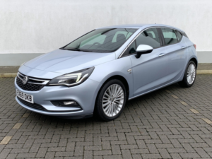 2019 Vauxhall Astra 1.4 Turbo Elite Nav 5-Door in Silver — image 4