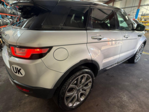 2017 Land Rover Range Rover Evoque 2.0 Td4 Se Tech 4WD Euro 6 (s/s) 5dr in Silver — image 6