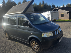 2009 Devon Sunrise Volkswagen 2.5 T32 in Grey — image 3