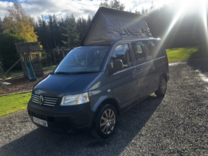 2009 Devon Sunrise Volkswagen 2.5 T32 in Grey — image 4