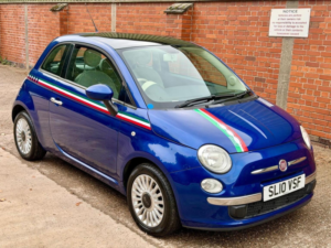 2010 Fiat 500 1.2 Lounge Euro 5 (s/s) 3dr in Blue — image 2