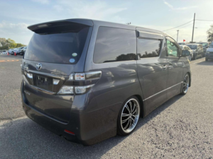 2009 Toyota Vellfire 2.4 Z Platinum Selection 4WD 5dr 7 Seats in Grey — image 4