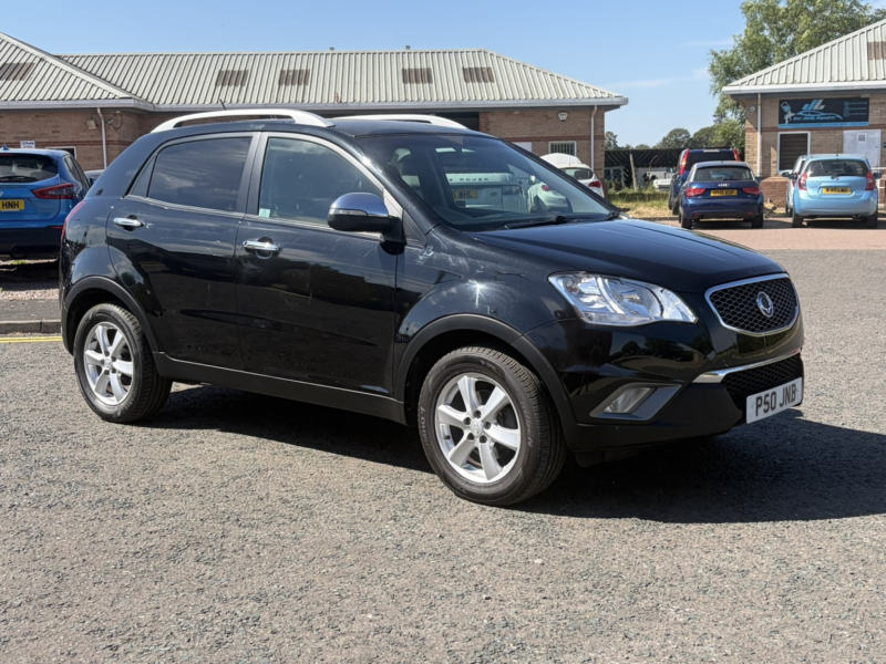 2012 Ssangyong Korando 2.0 D Es in Black — image 1