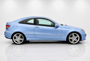 2010 Mercedes-Benz Clc Class 1.8 Clc180k Sport Coupe Auto Euro 4 3dr in Blue — image 5