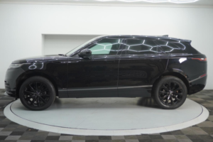 2018 Land Rover Range Rover Velar 2.0 D180 R-Dynamic Se Auto 4WD Euro 6 (s/s) 5dr in Black — image 6