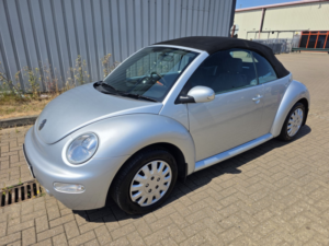 2004 Volkswagen Beetle 1.6 Convertible in Silver — image 6
