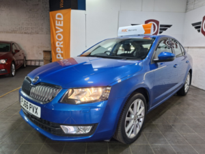 2016 Skoda Octavia 1.6 Tdi Se L in Blue — image 5