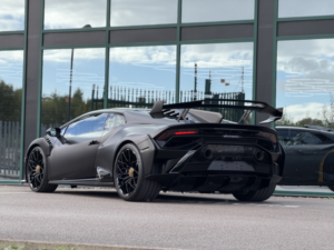 2022 Lamborghini Huracan 5.2 V10 Lp 640-2 Sto in Black — image 2