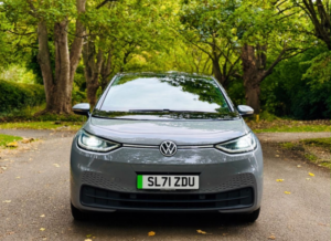 2022 Volkswagen Id.3 Pro S 77kwh Tour Hatchback 5dr Electric Auto (204 Ps) in Grey — image 4