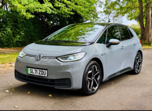 2022 Volkswagen Id.3 Pro S 77kwh Tour Hatchback 5dr Electric Auto (204 Ps) in Grey — image 5