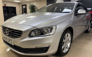 2018 Volvo S60 2.0 T4 Se Nav Saloon 4dr Petrol Manual Euro 6 (s/s) (190 Ps) in Silver — image 2