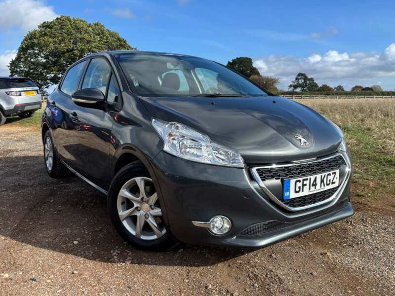2014 Peugeot 208 1.0 Vti Active in Grey — image 1