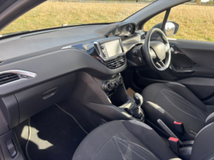 2014 Peugeot 208 1.0 Vti Active in Grey — image 2