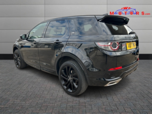 2017 Land Rover Discovery Sport 2.0 Td4 Hse Dynamic Lux in Black — image 5