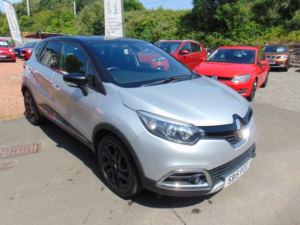 2015 Renault Captur 0.9 Signature Energy Tce 90 * Only 36850 Miles * Mot June 2027 * Full Service History * Finance Avai in Silver — image 3