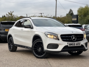 2018 Mercedes-Benz Gla 2.1 Gla200d Amg Line in White — image 2