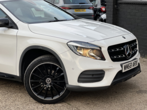 2018 Mercedes-Benz Gla 2.1 Gla200d Amg Line in White — image 4