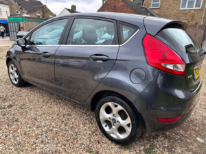 2011 Ford Fiesta 1.4 Tdci Titanium in Grey — image 5