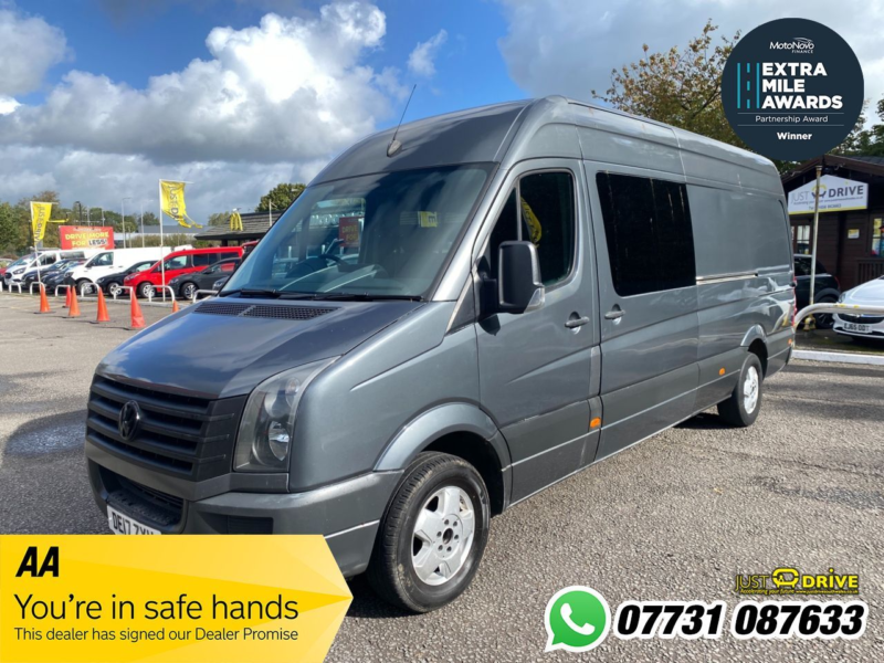 2017 Volkswagen Crafter 2.0 Tdi Bluemotion Tech Cr35 Panel Van 5dr Diesel Manual L3 H3 (205 G/km, 108 Bhp) in Grey — image 1