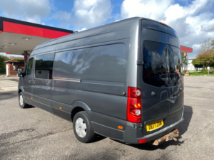2017 Volkswagen Crafter 2.0 Tdi Bluemotion Tech Cr35 Panel Van 5dr Diesel Manual L3 H3 (205 G/km, 108 Bhp) in Grey — image 4