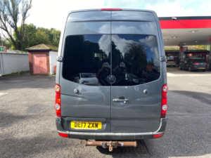2017 Volkswagen Crafter 2.0 Tdi Bluemotion Tech Cr35 Panel Van 5dr Diesel Manual L3 H3 (205 G/km, 108 Bhp) in Grey — image 5