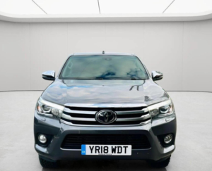 2018 Toyota Hilux 2.4 D-4d Invincible Auto 4WD Euro 6 (s/s) 4dr (tss, 3.5t) in Grey — image 3