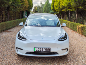 2025 Tesla Model Y (dual Motor) Long Range Auto 4wde 5dr in White — image 6
