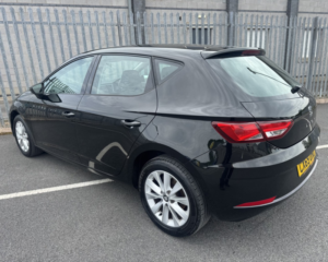 2019 SEAT Leon 1.5 Tsi Evo Se in Black — image 4