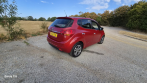 2016 Kia Venga 1.6 4 in Red — image 3