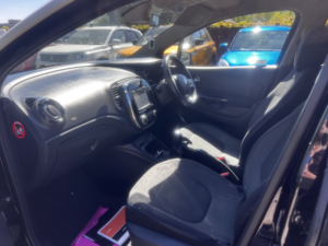 2016 Renault Captur 0.9 Dynamique S Nav Tce 90 in Black — image 3