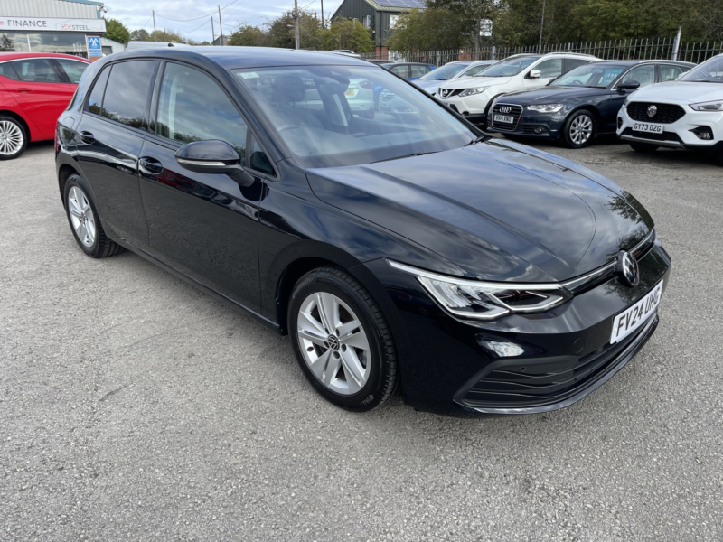 2024 Volkswagen Golf 1.0 Tsi Life in Black — image 1