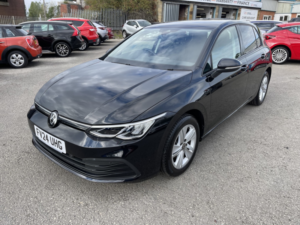 2024 Volkswagen Golf 1.0 Tsi Life in Black — image 2