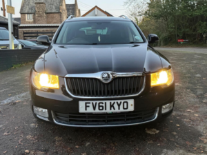 2011 Skoda Superb 1.6 Tdi Se Plus Euro 5 5dr in Black — image 2