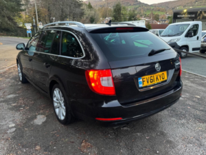 2011 Skoda Superb 1.6 Tdi Se Plus Euro 5 5dr in Black — image 5