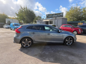2016 Volvo V40 2.0 D2 R-Design Lux Euro 6 (s/s) 5dr in Grey — image 6