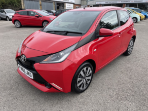 2016 Toyota Aygo 1.0 Vvt-I X-Play in Red — image 2