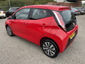 2016 Toyota Aygo 1.0 Vvt-I X-Play in Red — image 3
