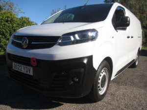 2022 Vauxhall Vivaro 1.5 Turbo Diesel 2900 Dynamic L2h1 - Damaged Cat S - Drive Away in White — image 3