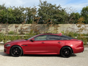 2016 Jaguar Xj 3.0 D V6 R-Sport in Red — image 5