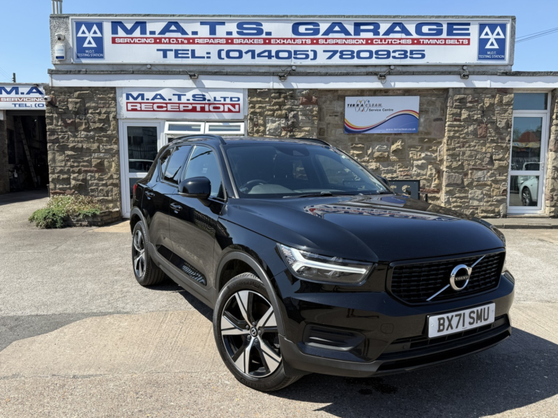 2021 Volvo Xc40 1.5 R-Design T4 Plug-In Hybrid Fwd in Black — image 1
