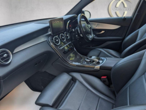 2018 Mercedes-Benz Glc 2.1 Glc250d Amg Line (premium Plus) Coupe G-Tronic+ 4matic Euro 6 (s/s) 5dr in Black — image 5