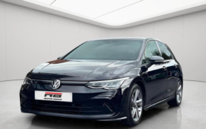 2020 Volkswagen Golf 1.5 Etsi Mhev R-Line DSG Euro 6 (s/s) 5dr in Black — image 4