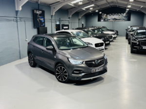 2021 Vauxhall Grandland X 1.2 Turbo Elite Nav in Grey — image 3
